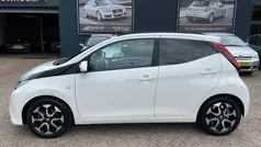 Wit Gebruikt 2018 Toyota Aygo Hatchback | € 8.995 (Eerlijke prijs)