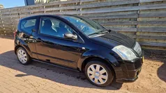 Zwart, metallic lak Gebruikt 2007 Citroën C2 Hatchback | € 1.499 (Eerlijke prijs)