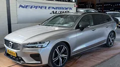 Grijs Gebruikt 2019 Volvo V60 R-Design Stationwagen | € 29.750 (Eerlijke prijs)