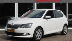 Wit Gebruikt 2016 Skoda Fabia Ambition Hatchback | € 9.999 (Eerlijke prijs)