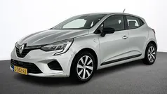 Gebruikt 2023 Renault Clio V Equilibre Hatchback | € 14.740 (Eerlijke prijs)