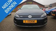 Blauw Gebruikt 2015 VW e-Golf Hatchback | € 12.950 (Eerlijke prijs)