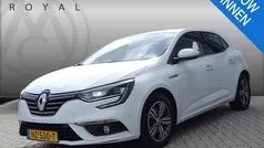 Wit Gebruikt 2017 Renault Mégane IV Bose Edition Hatchback | € 12.995 (Eerlijke prijs)