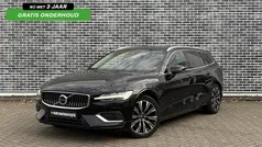 Zwart Gebruikt 2022 Volvo V60 Plus Stationwagen | € 36.194 (Eerlijke prijs)
