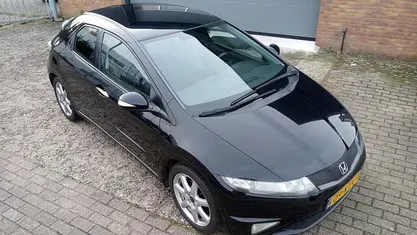 Zwart Occasion 2010 Honda Civic Hatchback | € 4.450 (Eerlijke prijs)