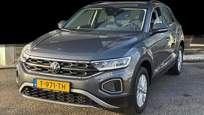 Occasion 2023 VW T-Roc Life SUV | € 25.000 (Eerlijke prijs)