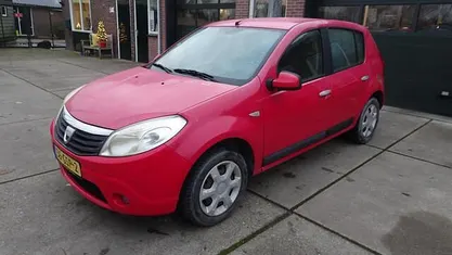 Gebruikt 2008 Dacia Sandero Lauréate Hatchback | € 850 (Super prijs)