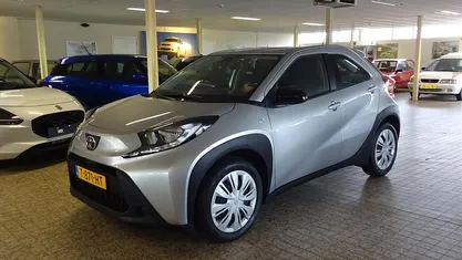 Gebruikt 2023 Toyota Aygo X Play SUV | € 16.950 (Eerlijke prijs)
