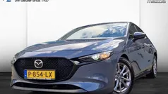 Polymetal gray (grijs metallic) Gebruikt 2022 Mazda 3 Comfort Hatchback | € 16.900 (Super prijs)