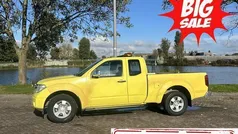 Geel Gebruikt 2010 Nissan Navara Pickup | € 4.740 (Eerlijke prijs)