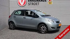 Grijs Gebruikt 2010 Toyota Yaris Hatchback | € 4.999 (Eerlijke prijs)
