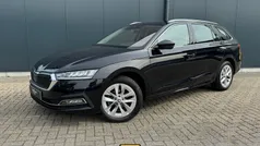 Zwart Gebruikt 2023 Skoda Octavia Business Line Stationwagen | € 26.940 (Eerlijke prijs)