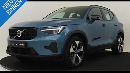 Blauw Occasion 2025 Volvo XC40 Plus SUV | € 41.690 (Eerlijke prijs)