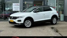 Wit Gebruikt 2019 VW T-Roc Style SUV | € 21.900 (Eerlijke prijs)
