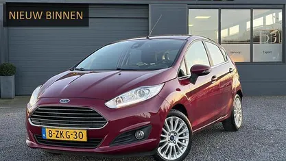 Occasion Ford Fiesta Titanium 101 PK (74 kW) 2015 Rood Hatchback