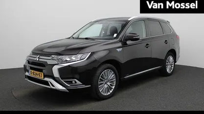 Zwart Occasion 2021 Mitsubishi Outlander P-HEV SUV | € 21.900 (Eerlijke prijs)