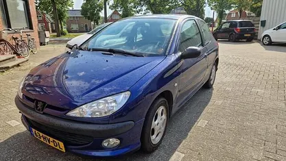 Gebruikt 2001 Peugeot 206 Hatchback | € 1.250 (Eerlijke prijs)