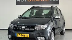Grijs Gebruikt 2017 Dacia Sandero Stepway Hatchback | € 12.950 (Eerlijke prijs)
