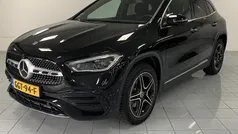 Zwart Gebruikt 2023 Mercedes GLA250 AMG line SUV | € 42.745 (Eerlijke prijs)