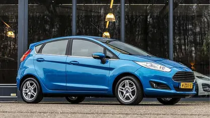 Blauw Occasion 2015 Ford Fiesta Titanium Hatchback | € 5.950 (Eerlijke prijs)