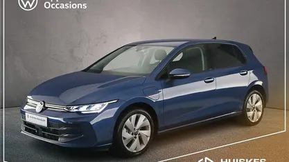 Blauw Occasion 2025 VW Golf VIII Edition Hatchback | € 37.400 (Eerlijke prijs)