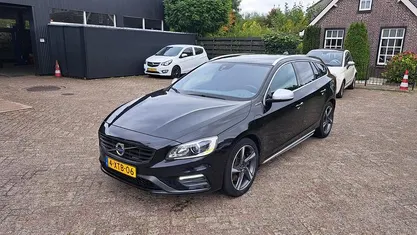 Zwart Gebruikt 2014 Volvo V60 R-Design Stationwagen | € 9.950 (Eerlijke prijs)