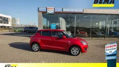 Rood Gebruikt 2023 Suzuki Swift Comfort Hatchback | € 15.450 (Goede deal)