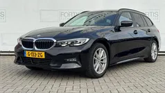 Zwart Gebruikt 2020 BMW 320 Executive Stationwagen | € 25.900 (Goede deal)
