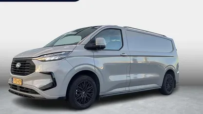 Gebruikt 2024 Ford Transit Custom Limited Van | € 35.990 (Eerlijke prijs)