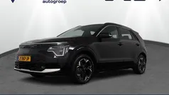 Zwart Gebruikt 2024 Kia e-Niro Advance SUV | € 36.950 (Eerlijke prijs)
