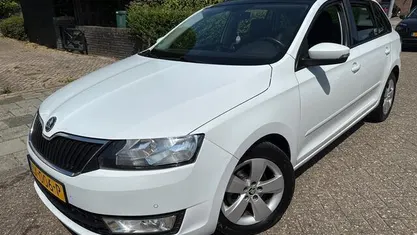 Occasion Skoda Rapid Joy 90 PK (66 kW) 2016 Wit Hatchback