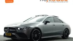 Grijs, metallic lak Gebruikt 2020 Mercedes CLA180 Premium Sedan | € 36.900 (Eerlijke prijs)