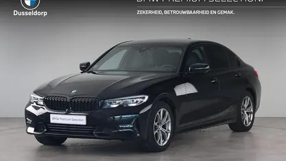 Zwart Occasion 2020 BMW 318 Executive Sedan | € 27.950 (Goede deal)