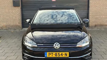 Occasion 2017 VW Golf VII Highline Hatchback | € 13.950 (Eerlijke prijs)