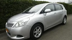 Grijs Gebruikt 2009 Toyota Verso MPV | € 9.950 (Eerlijke prijs)