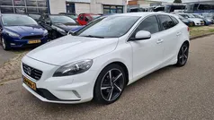 Gebruikt 2015 Volvo V40 Business Edition Stationwagen | € 5.950 (Eerlijke prijs)