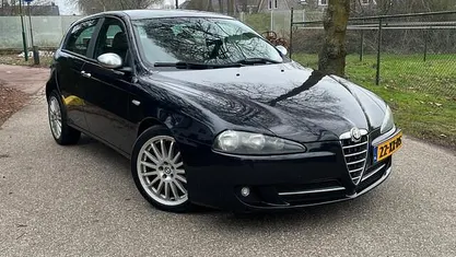 Occasion Alfa Romeo 147 Business 150 PK (110 kW) 2007 Zwart (metallic) Hatchback