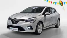 Grijs Gebruikt 2021 Renault Clio V Business Hatchback | € 16.740 (Eerlijke prijs)