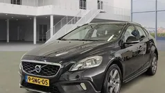 Zwart Gebruikt 2013 Volvo V40 CC Summum Stationwagen | € 9.399 (Eerlijke prijs)