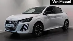 Wit Nieuw 2025 Peugeot 208 Allure Hatchback | € 28.140 (Eerlijke prijs)