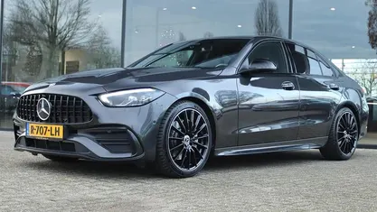 Gebruikt 2021 Mercedes C180 AMG line Sedan | € 37.950 (Eerlijke prijs)