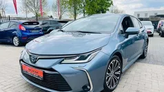Blauw Gebruikt 2019 Toyota Corolla Premium Sedan | € 22.800 (Goede deal)