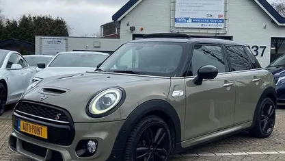 Occasion Mini John Cooper Works 192 PK (141 kW) 2018 Groen (metallic) Hatchback