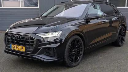 Zwart Gebruikt 2021 Audi Q8 Basis SUV | € 61.950 (Eerlijke prijs)