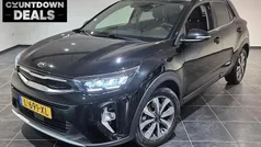 Zwart Gebruikt 2020 Kia Stonic SUV | € 19.240 (Eerlijke prijs)