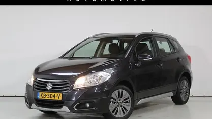Gebruikt 2015 Suzuki SX4 Exclusive SUV | € 12.950 (Eerlijke prijs)
