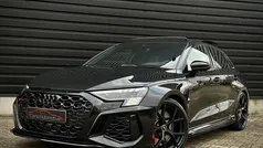 Zwart / mythoszwart metallic Gebruikt 2022 Audi RS3 Sportback Design Hatchback | € 66.950 (Eerlijke prijs)