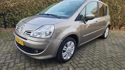 Occasion Renault Modus Dynamique 111 PK (81 kW) 2008 Beige MPV