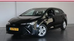 Zwart Gebruikt 2022 Toyota Corolla Active Stationwagen | € 20.949 (Eerlijke prijs)