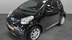 Zwart Gebruikt 2009 Toyota iQ Edition Hatchback | € 5.400 (Eerlijke prijs)